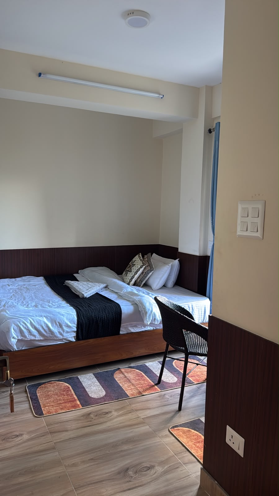 single Bed (deluxe & a/c bedroom)